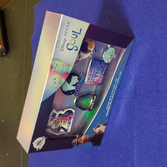 Disney Pixar Soul 5 Pin Set - Picture 2 of 4